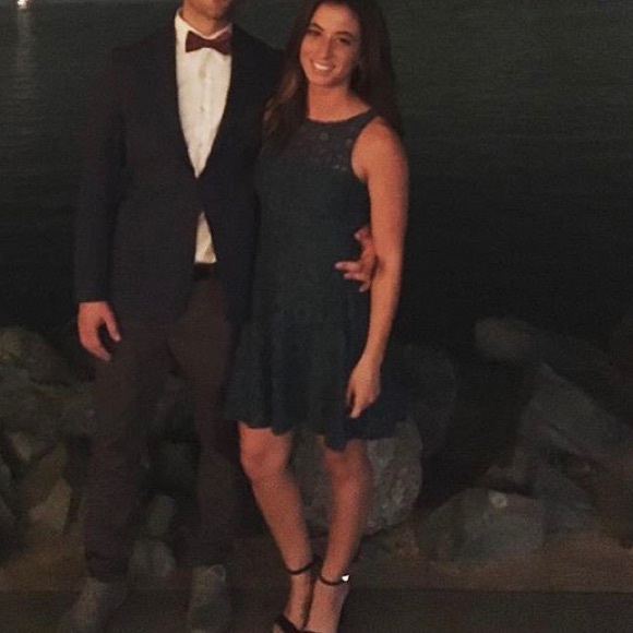 BB DAKOTA Renley Lace Dress in Green! - Picture 6 of 6